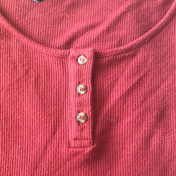 Forever 21 maroon shirt - Picture 4 of 4